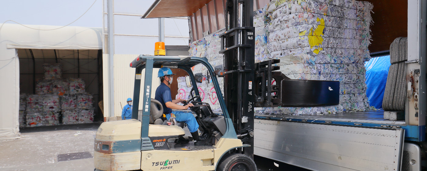 最適な繊維質の組み合わせで原料搬入