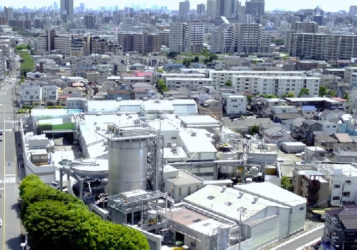 鶴見製紙株式会社　<br />
川口本社工場